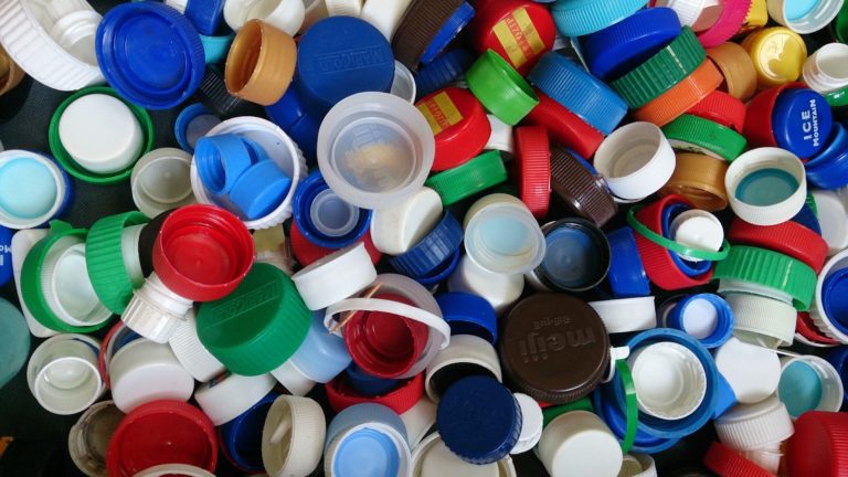 Find out if your plastic bottle caps are recyclable!
